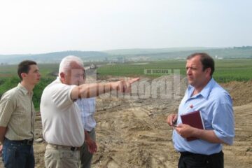 Gheorghe Flutur pe șantierul șoselei de centură de la Pătrăuți