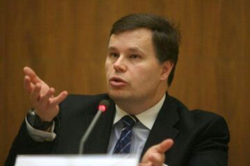 Jeffrey Franks: „Evaluarea noastră arată că toate criteriile au fost îndeplinite, cu excepția arieratelor, țintă care a fost ratată și până acum”. Foto: evz.ro