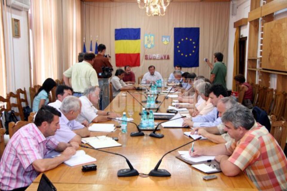 Termoficare: Flutur și primarul din Câmpulung Moldovenesc s-au contrat pe tema încălzirii acestui oraș