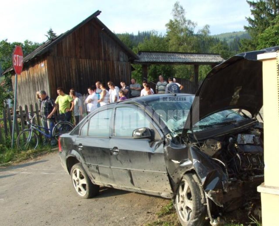 Fordul lui George Pîslaru s-a oprit în stâlpul din beton al unui gard