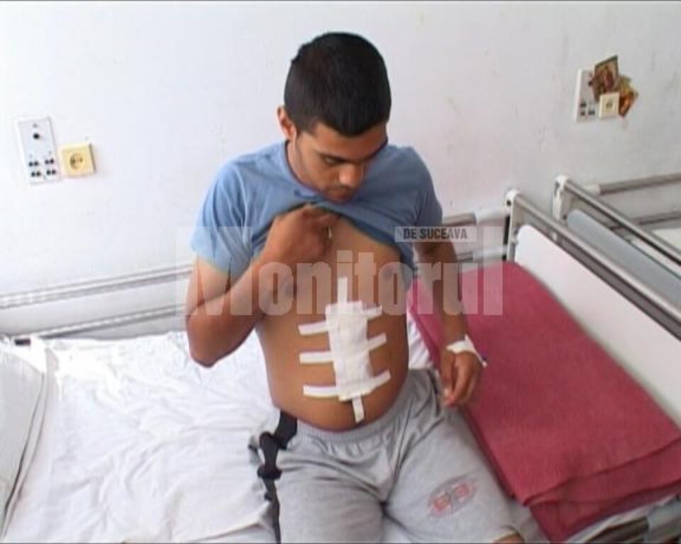Anchetă: Individul înjunghiat pentru că a bătut un polițist, victima unei tentative de omor
