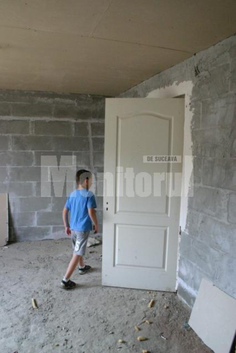 În casele pustii poate intra oricine