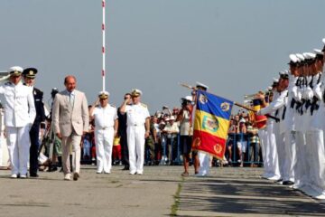 Manifestările dedicate Zilei Marinei au început pe faleza din fața Comandamentului Flotei din Constanța Foto: MEDIAFAX