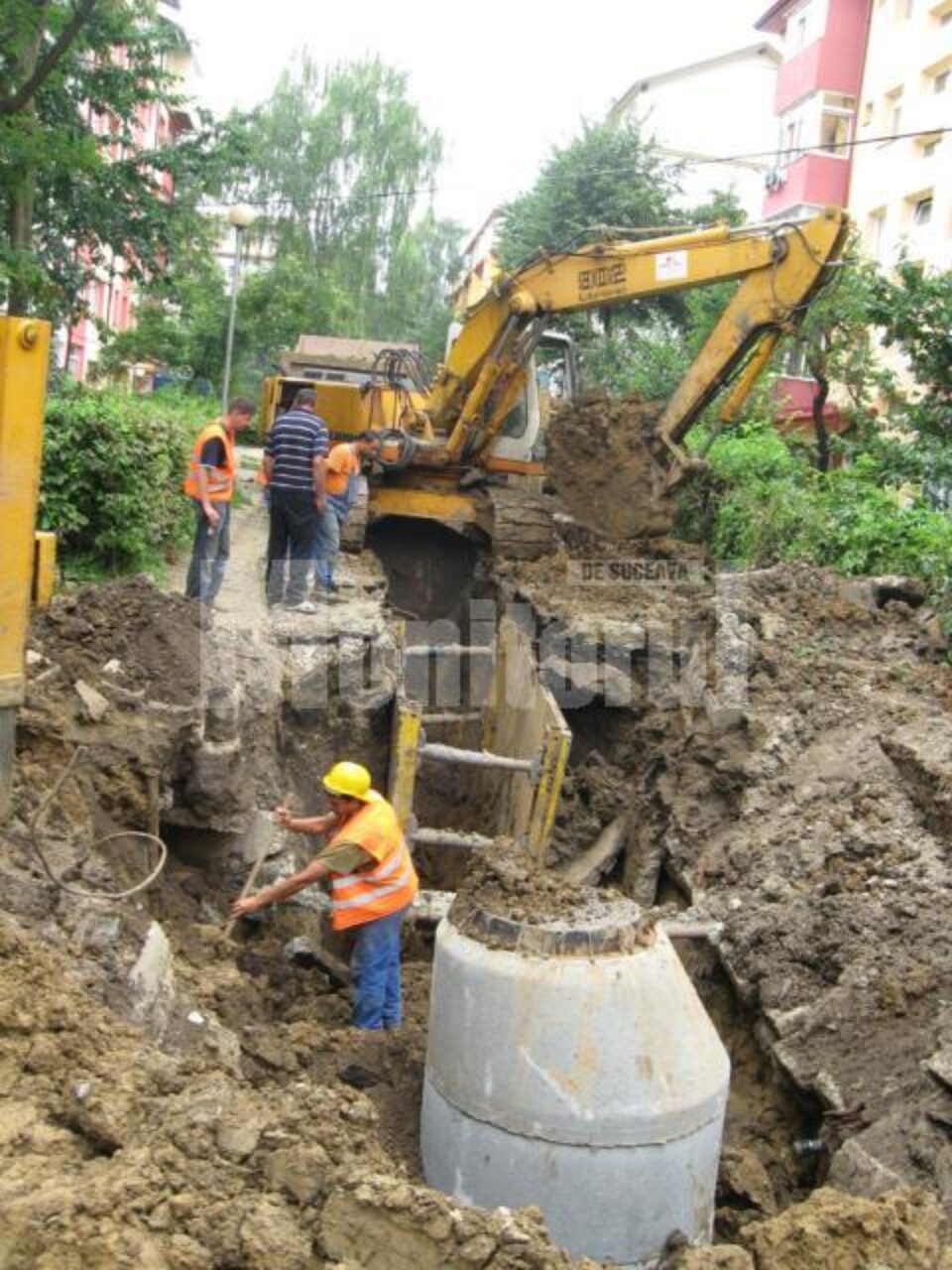 Mii de suceveni au rămas fără apă după avarii la conductele de apă rece