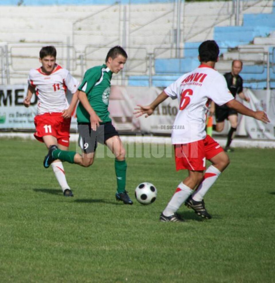 Daniel Păiuș (în verde) are evoluții apreciate la Academia Hagi