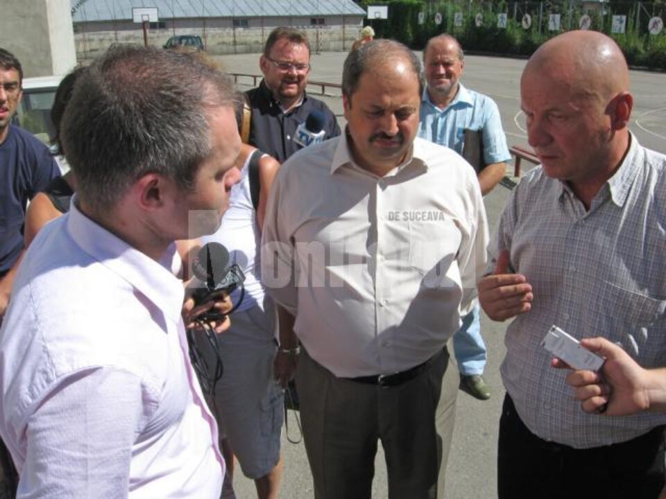 Daniel Funeriu și Petru Carcalete au vizitat Grupul Școlar Sf Andrei din Gura Humorului