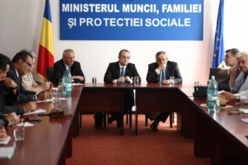 Reprezentanții Guvernului au făcut o nouă propunere privind salariul minim. Foto: CAPP