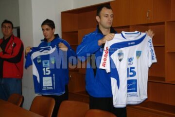 Noul echipament al echipei de handbal Universitatea Suceava