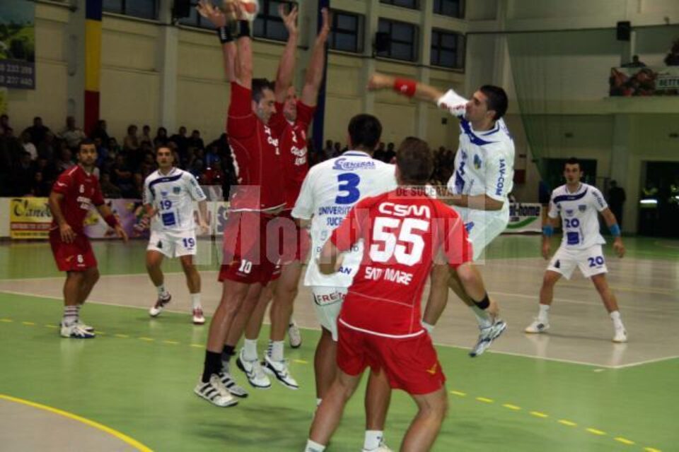 Echipa de handbal a Universității a reușit aseară să obțină cea de-a doua victorie din acest sezon al Ligii Naționale