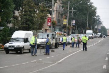 Haos: Trafic de coșmar în centrul Sucevei