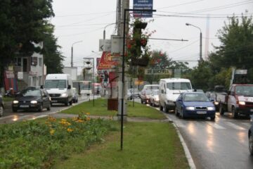 Haos: Trafic de coșmar în centrul Sucevei
