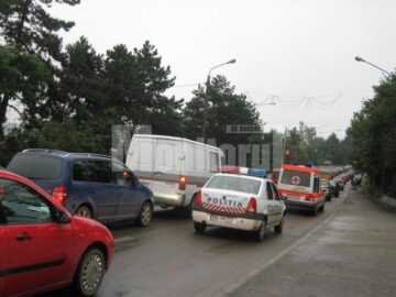 Trafic blocat din cauza închiderii a trei benzi de circulație pe bulevardul Ana Ipatescu