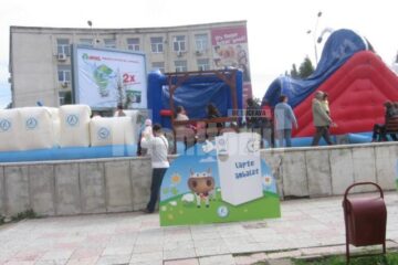 Tur educațional: Caravana laptelui ambalat, la Suceava