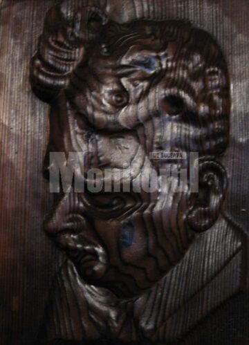 Autoportretul lui Ioan Sârghie sculptat în lemn de brad roșu