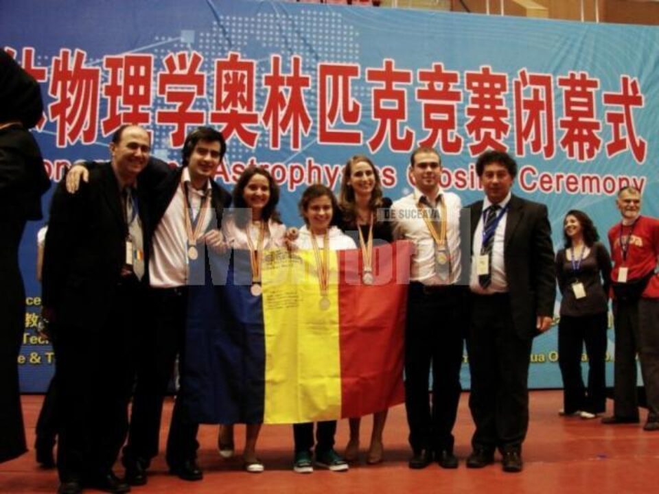 Performanță: Pregătiți de un profesor fălticenean, primii în Europa și pe locul doi în lume