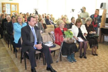 Participanți la cea de-a VII-a ediție a salonului