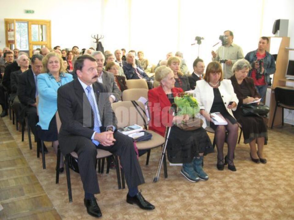 Participanți la cea de-a VII-a ediție a salonului