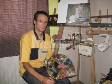 Gabriel Silviu Amurărăței în fața șevaletului