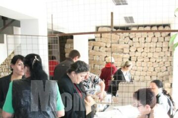 Zilnic, la sediul din Burdujeni a Primariei Suceava se prezinta cate 300 de beneficiari ai alimentelor UE