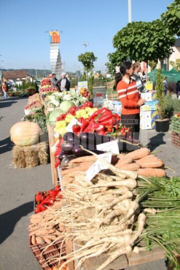 Festivalul Recoltei: Belșug și voie bună la Târgul “Produs în Bucovina”