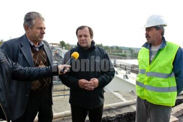 Mulțumiri: Flutur dă un impuls lucrărilor de reconstrucție a caselor la Dornești
