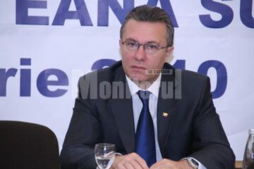 Atitudine: Ministrul Apărării, iritat de întrebările ziariștilor suceveni pe alte teme decât alegerile în UNPR Suceava