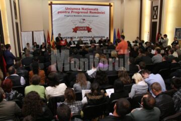 Atitudine: Ministrul Apărării, iritat de întrebările ziariștilor suceveni pe alte teme decât alegerile în UNPR Suceava