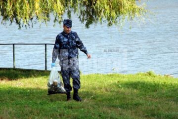 Ecologizare: 150 de saci cu deșeuri, strânși de jandarmi