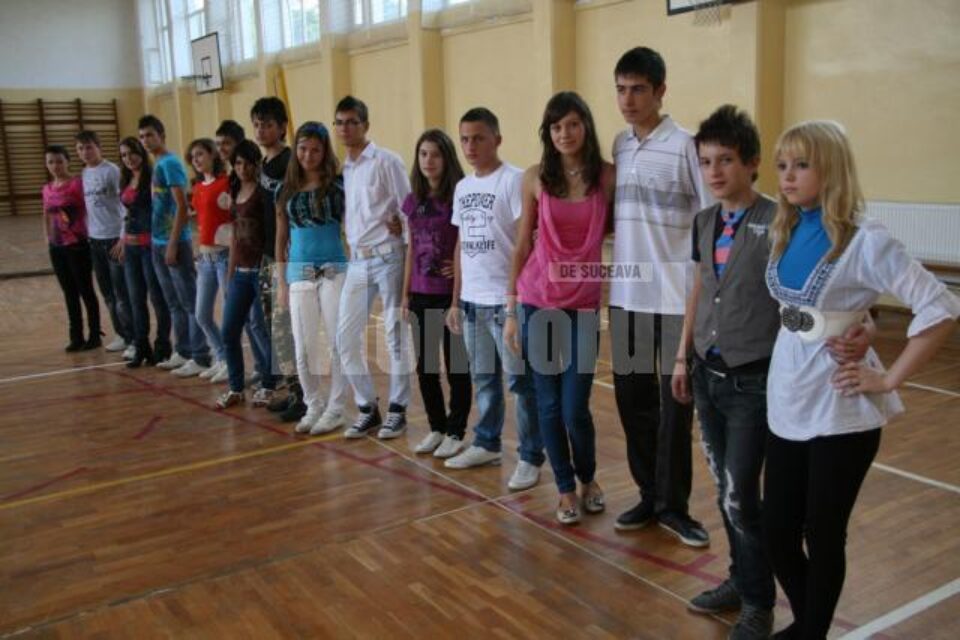 Bobocii care vor urca pe scenă la balul din 27 octombrie