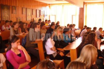 Ziua europeană a limbilor a fost marcată în aula Colegiului Național „Spiru Haret”