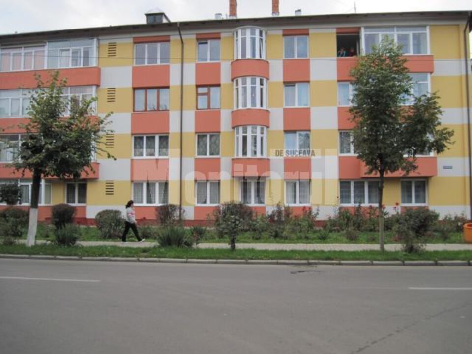 Proprietarii a peste 700 de apartamente din municipiul Rădăuți vor locui, până la finele anului, în apartamente reabilitate termic