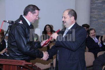Diploma i-a fost acordată lui Petru Carcalete de către șeful ISU Suceava, colonelul Ion Burlui