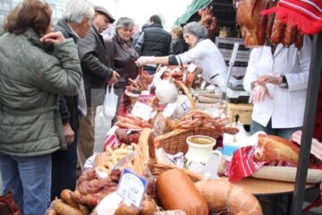 51.000 de persoane au vizitat, la sfârșitul săptămânii trecute, Târgul „Produs în Bucovina”, care a fost organizat în parcarea Iulius Mall Iași