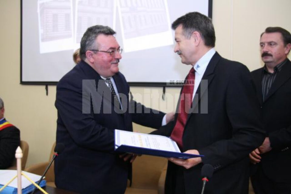 Medalie din aur pentru Colegiul Stefan cel Mare din partea Universitatii Stefan cel Mare
