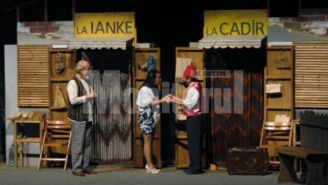 Umor de bună calitate: Aplauze la scenă deschisă pentru „Take, Ianke și Cadîr”, la Suceava