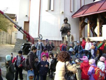 Acțiune: Spectacol cu pompieri, în regia ISU Suceava, pentru mii de copii din județ