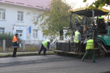 Inspecție: Flutur cere mobilizare maximă pentru finalizarea lucrărilor la drumul Todirești-Cacica