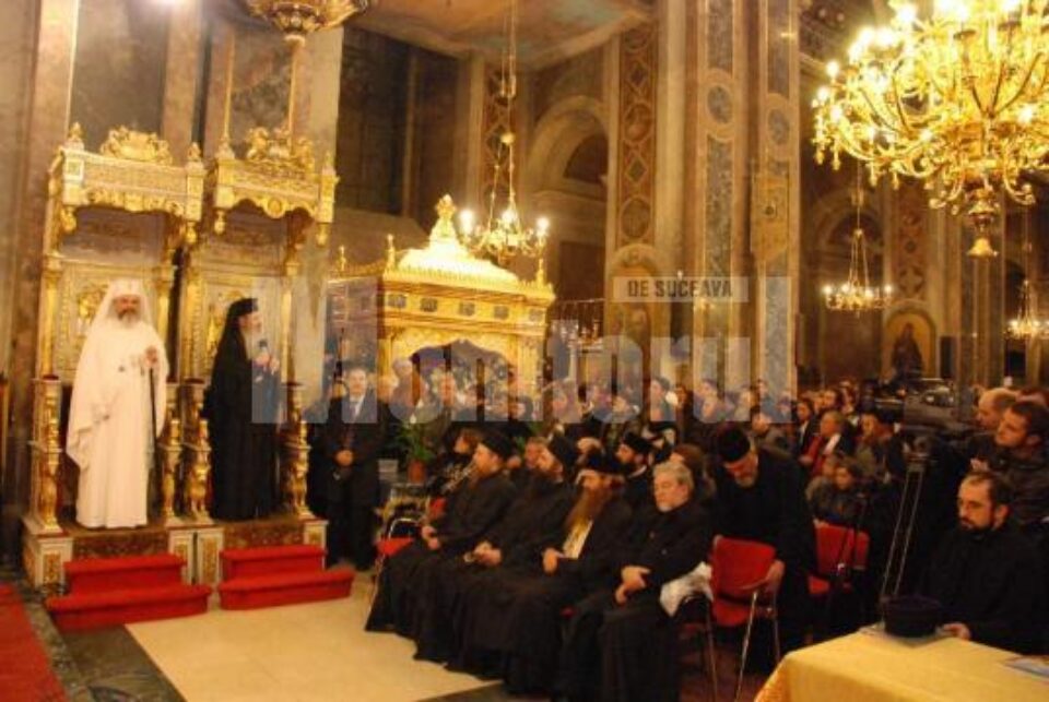 Patriarhul Romaniei Preafericitul Daniel prezent la concertul sustinut de Corala Arhiepiscopiei Sucevei si Radautilor