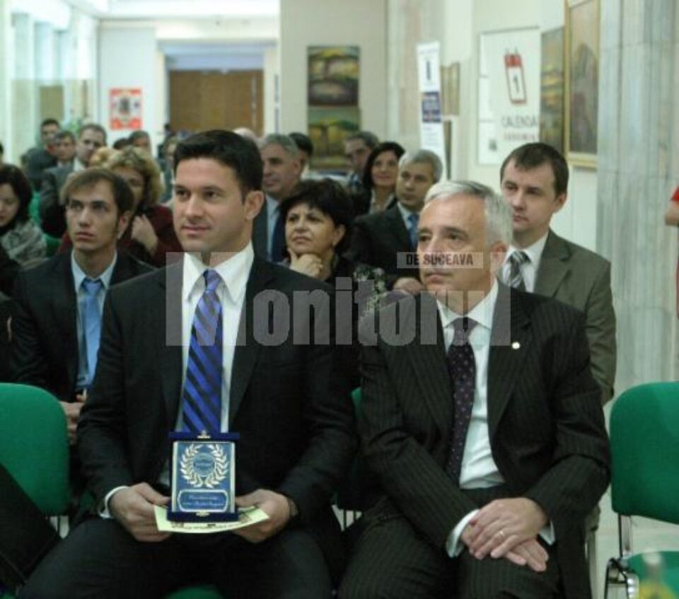 Europarlamentarul PD-L, suceveanul Petru Luhan și academicianul Mugur Isărescu, guvernatorul Băncii Naționale a României