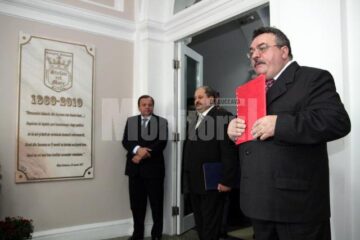 Aniversare: Placă omagială, dezvelită la Colegiul Național „Ștefan cel Mare”