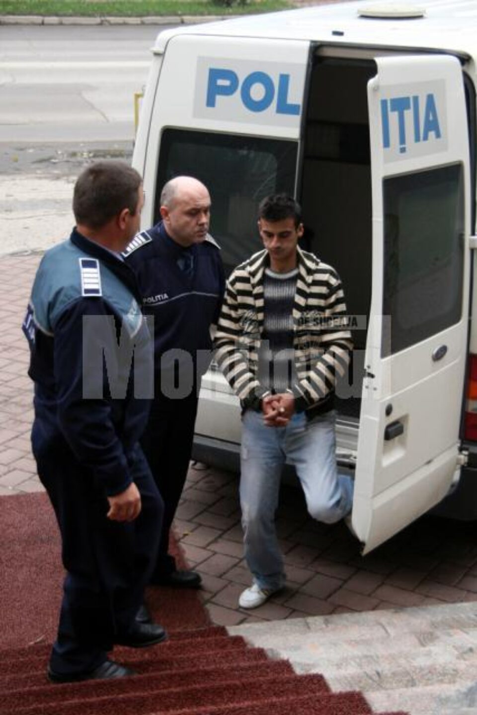 Tânărul a fost arestat preventiv pentru 29 de zile