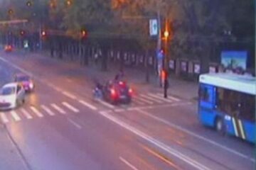 Bonă cu un copil în căruț, spulberată pe trecerea de pietoni de suceveanul de 17 ani. Foto: MEDIAFAX