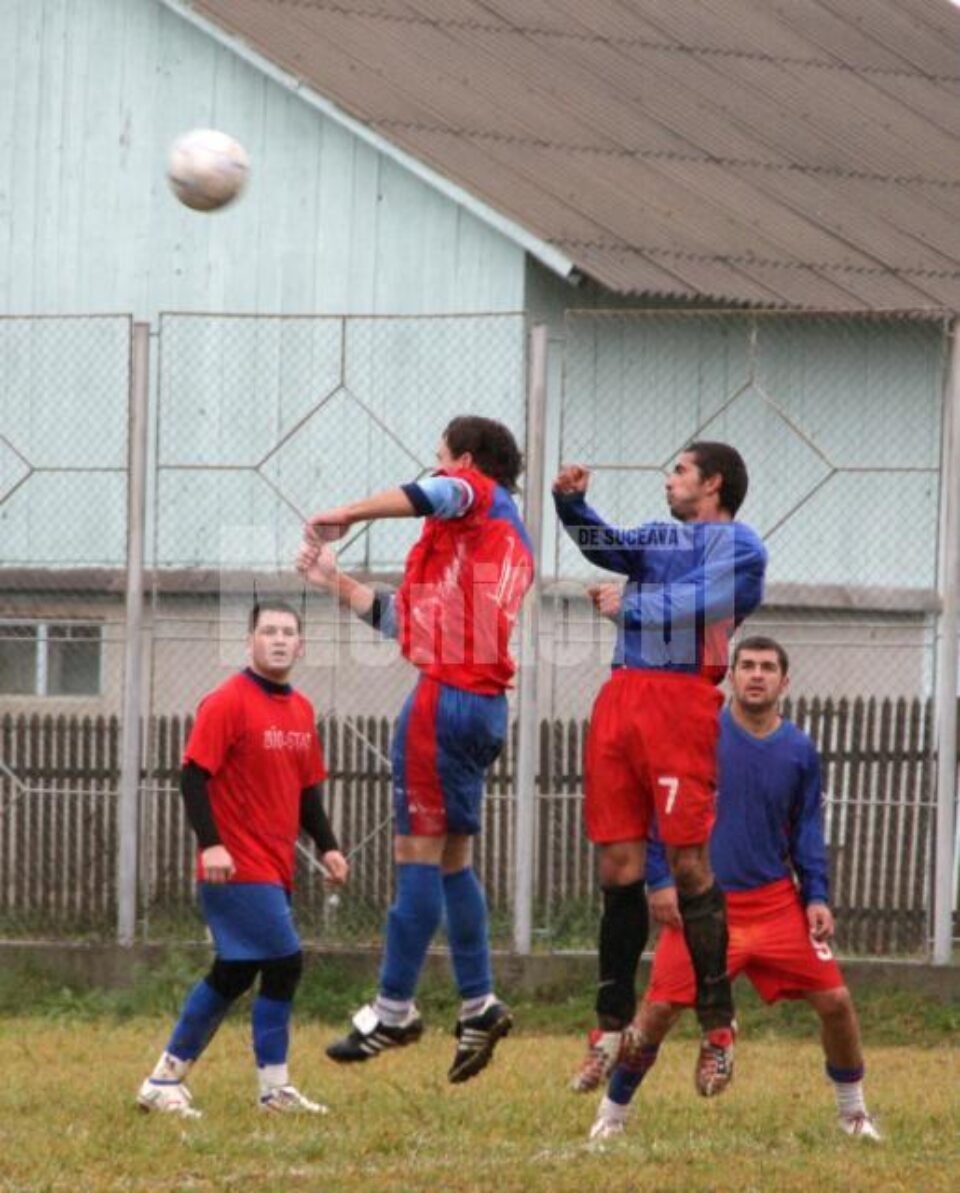 Primele două clasate din Seria a II-a, Moldova Drăgușeni și Progresul Salcea, au remizat într-un meci cu patru goluri Primele două clasate din Seria a II-a, Moldova Drăgușeni și Progresul Salcea, au remizat într-un meci cu patru goluri