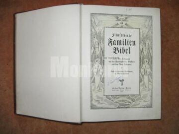 Biblia ilustrată a familiei, cea mai voluminoasă lucrare, 1780 de pagini și copertele legate în piele