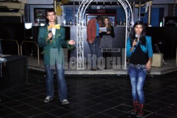 La Fălticeni: Elena Gheorghe vine în această seară la „Wonderland-ul” elevilor de la „Nicu Gane”