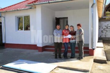 Sprijin: Egger a ajutat sinistrații din Dornești cu 100.000 de euro
