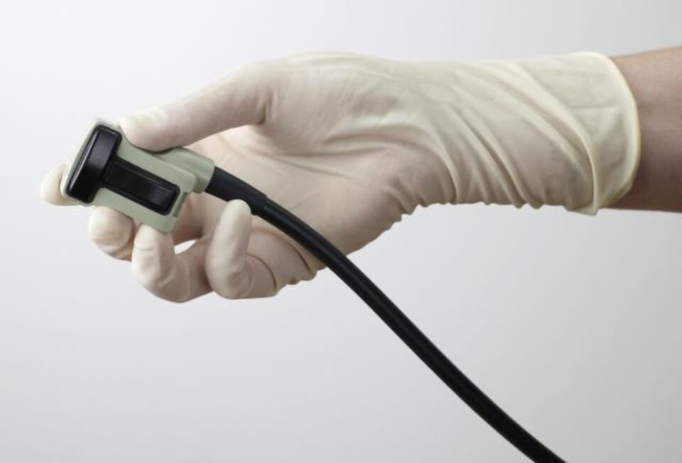 Un dispozitiv cu ultrasunete i-ar putea ajuta pe pacienții suferind de Alzheimer