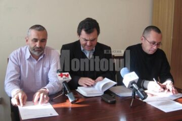 Președinții filialelor din Suceava ale Cartel Alfa, Traian Pădureț, CNSRL Frăția, Gheorghe Leuștean, și BNS, Iordănel Secrieru