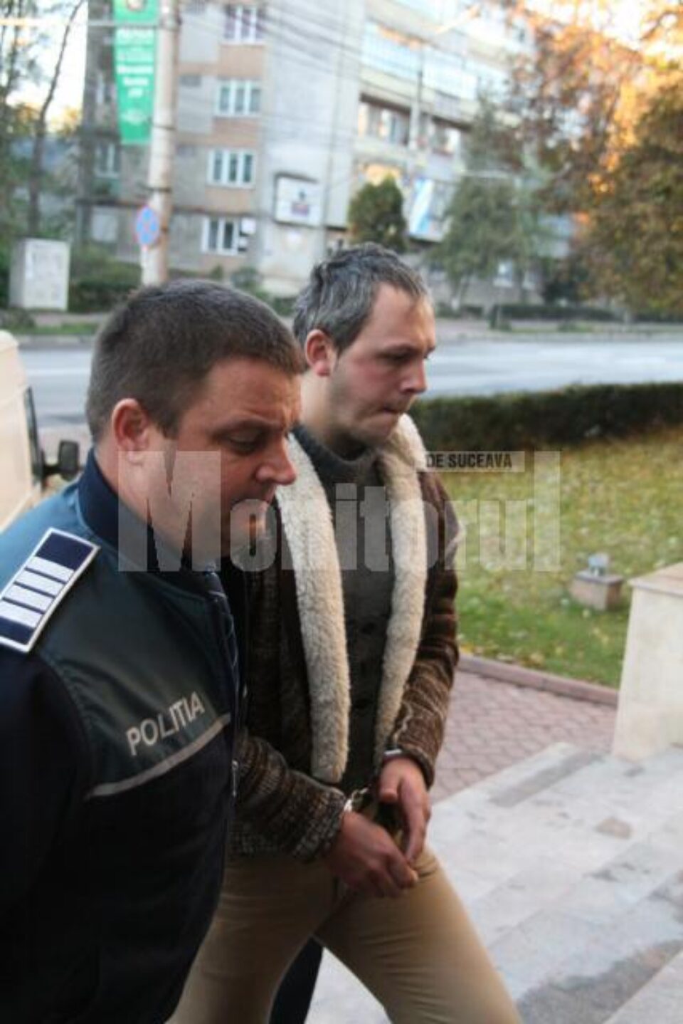 Ionuț Marius Ciubotariu a recunoscut ca a vândut etnobotanice printre cruci, sicrie și coroane Ionuț Marius Ciubotariu a recunoscut ca a vândut etnobotanice printre cruci, sicrie și coroane