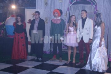 Petrecere: Mădălina Pavăl și Vlad Ciobanu, regi în Țara Minunilor de la Colegiul „Nicu Gane” din Fălticeni